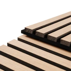 Akustikpanel i egetræsfiner 2400x520x18 mm