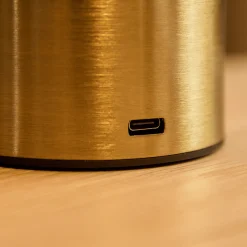 Elvis LED bordlampe guld