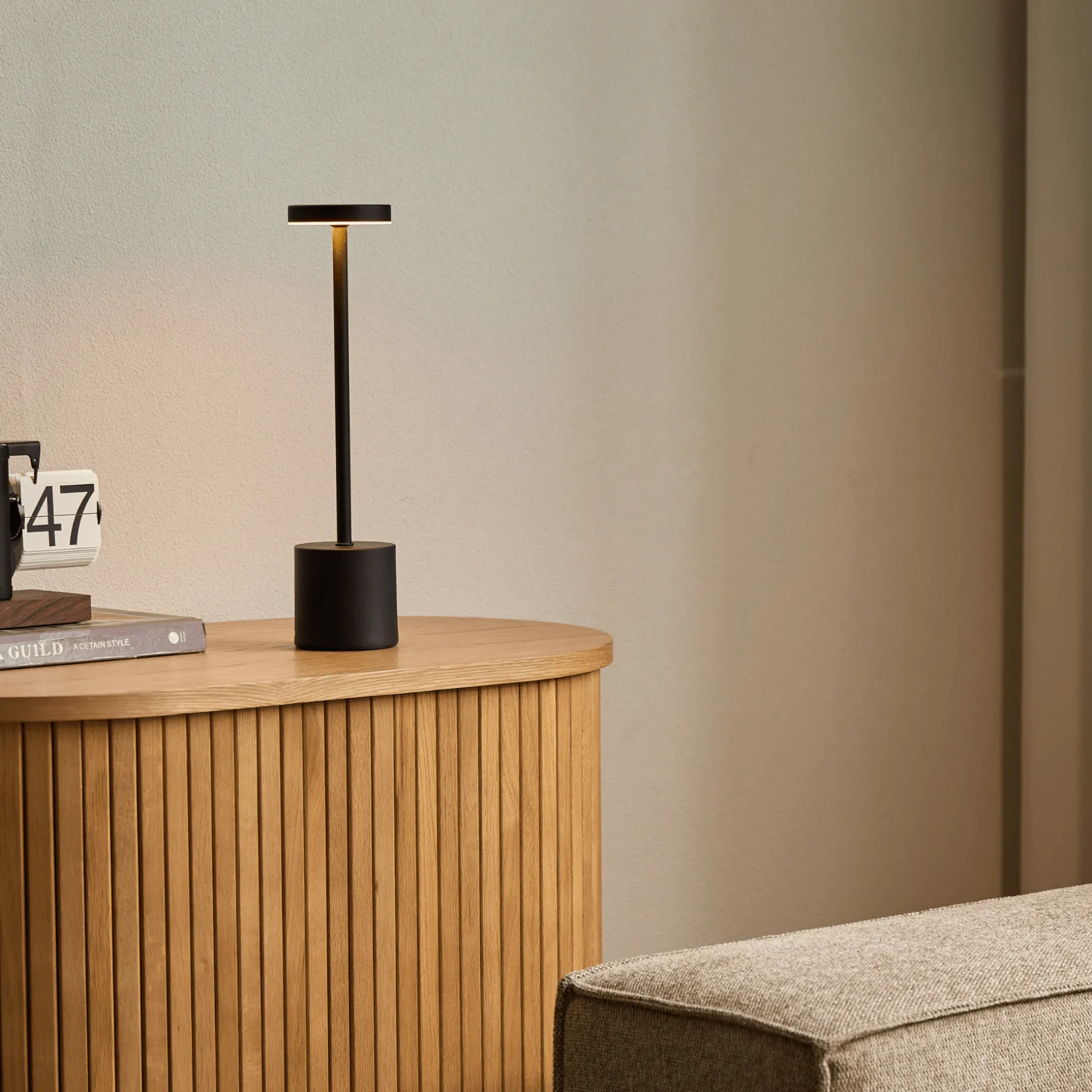 Elvis LED bordlampe sort