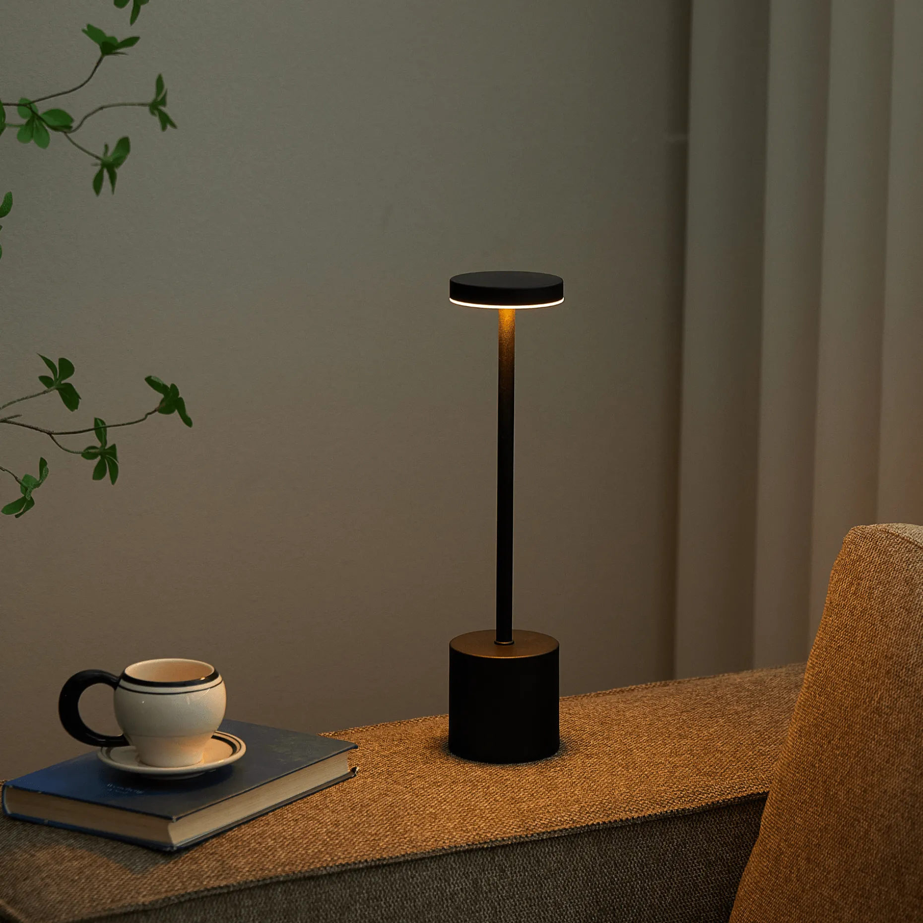 Elvis LED bordlampe sort