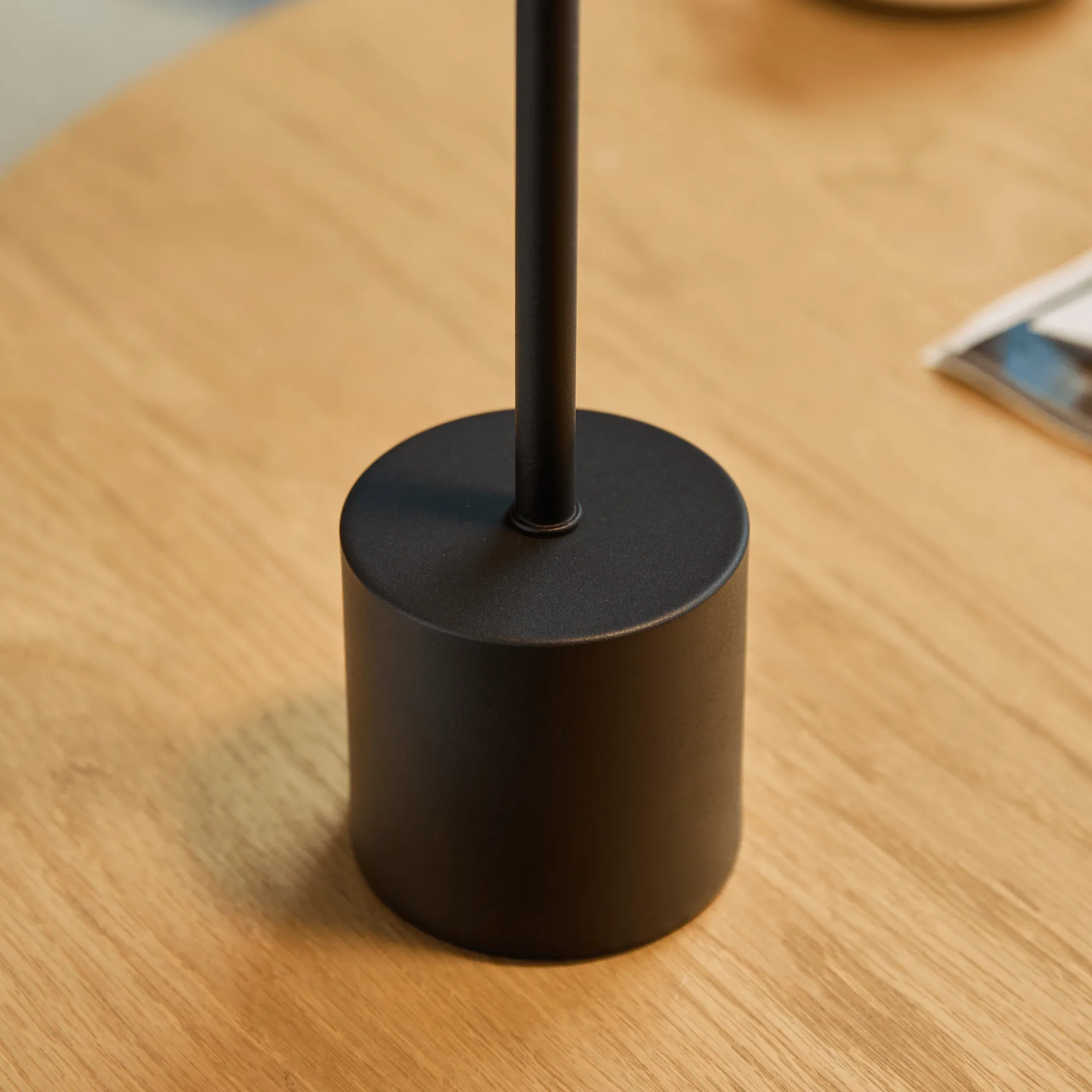 Elvis LED bordlampe sort