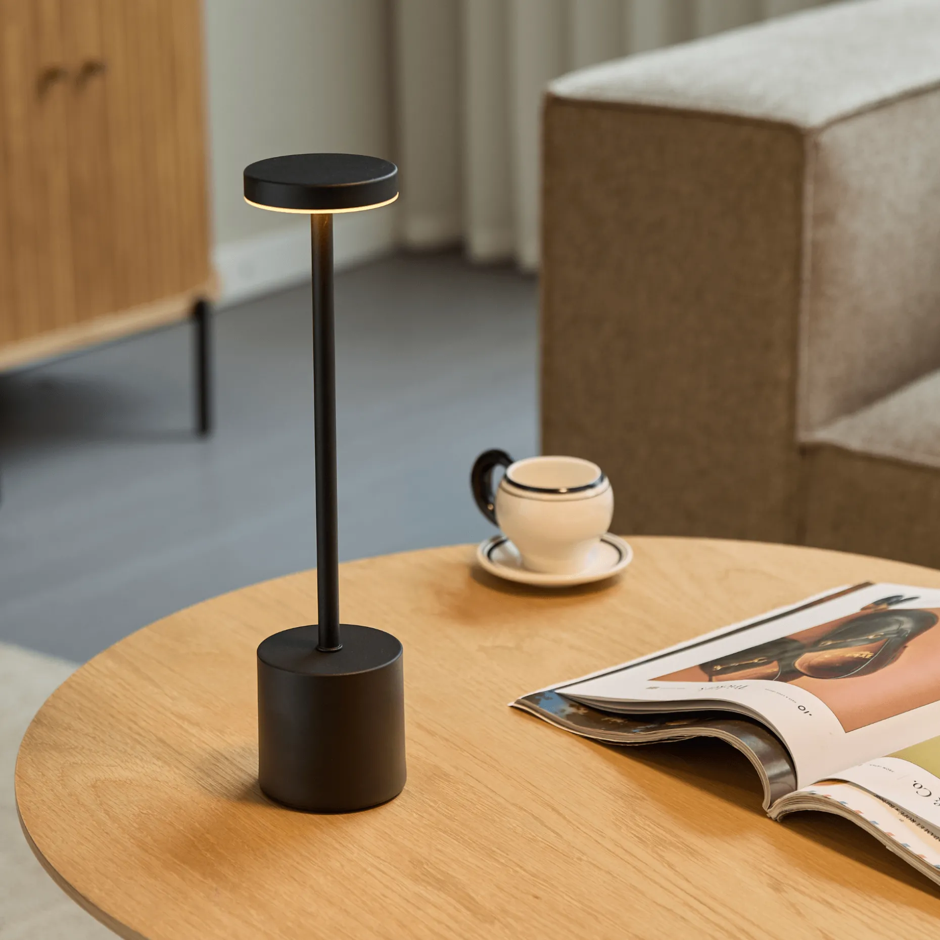 Elvis LED bordlampe sort