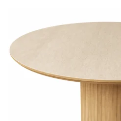 Enzo rundt spisebord med bordplade i beige sten og lamelfod i egetræ Ø120 cm