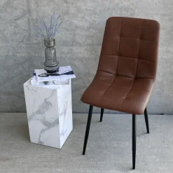 Jessi spisebordsstol - Brun kunstlæder med sorte metalben