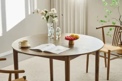 Joshua - Rundt spisebord i røget egefiner med udtræk 120/160/200 cm - Inkl. 2 Tillægsplader