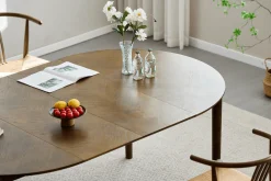 Joshua - Rundt spisebord i røget egefiner med udtræk 120/160/200 cm - Inkl. 2 Tillægsplader