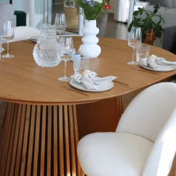 Lewis - Lamel rundt Spisebord I Egefiner med udtræk 120/160/200 CM - 2x tillægsplader medfølger