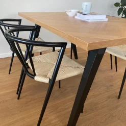 Madelina sildebensbord 150/240x90 cm  - Lakeret egefiner (Forberedt til tillægsplader)