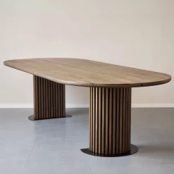 Matteo - Plankebord med lamelfod i røget massiv eg 300x120x77 cm