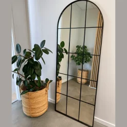 Mia - New yorker spejl med buning i sort  70 x 180 cm