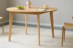 Miles - Rundt spisebord Ø120 cm i olieret egefiner med sildebensmønster