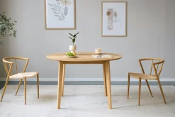 Miles - Rundt spisebord Ø120 cm i olieret egefiner med sildebensmønster