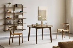 Miles - Rundt spisebord Ø120 cm i røget egefiner med sildebensmønster