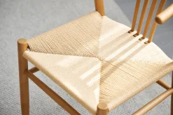 Naomi spisebordsstol i bøg med fletsæde