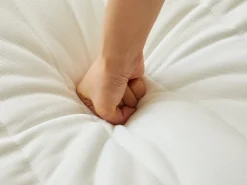 Premium Aksel hvid topmadras i memoryskum 90x200x7 cm