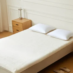 Premium Aksel hvid topmadras i memoryskum 140x200x7 cm